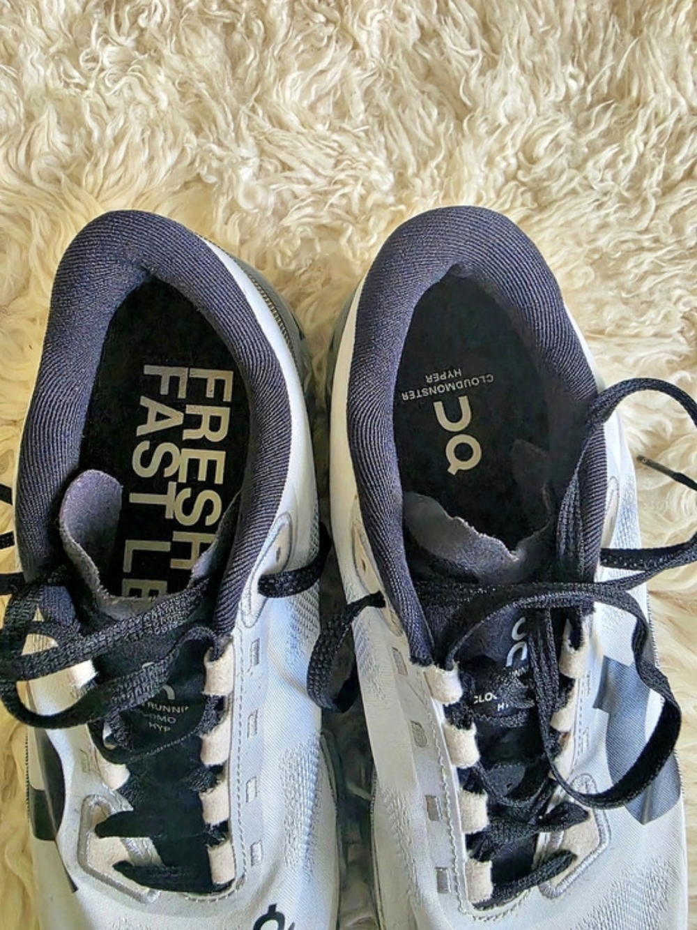 On Cloudmonster Hyper Athletic Shoes White & Black US 8.5 - Picture 5 of 9